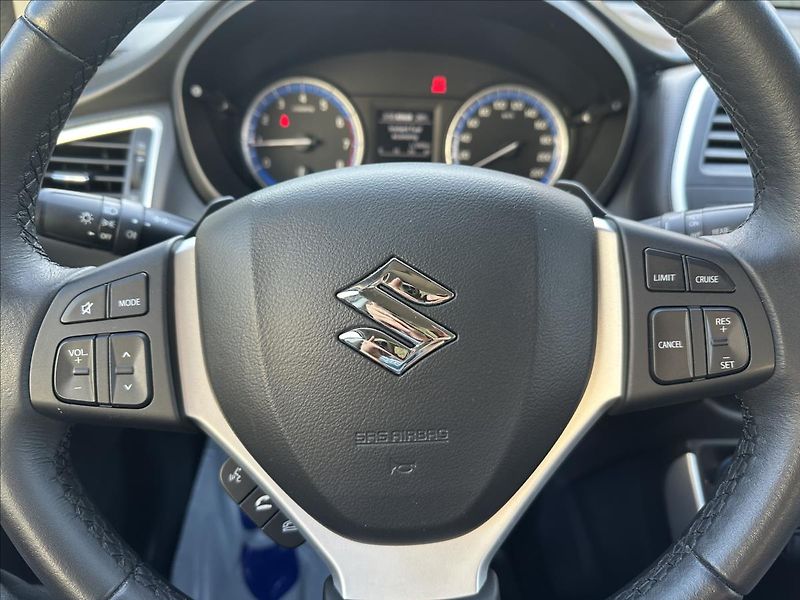 Suzuki SX4 S-Cross 1,6 4x4 AUTOMAT - fotka 23 z 28
