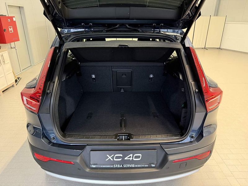 Volvo XC40 (2026) B3 2.0L 163 HP AT7 FWD CORE - fotka 20 z 23