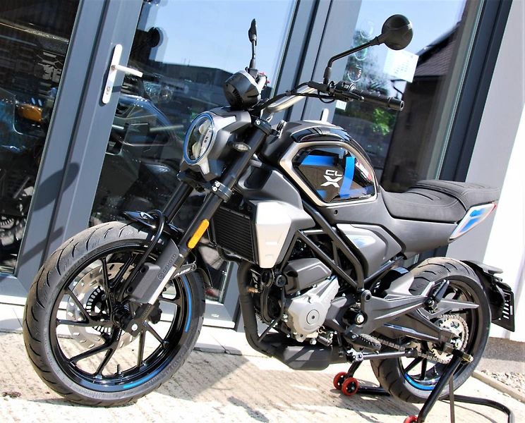 CFMOTO 300 CL-X (2026) 300CL-X BLACK - fotka 4 z 25