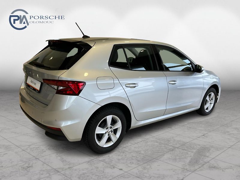 Škoda Fabia 1,0 TSi 70 kW SELECTION - fotka 2 z 25