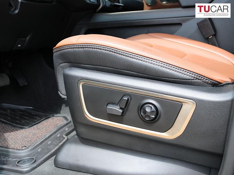 RAM 1500 (2024) Longhorn 5.7 V8 Hemi  - fotka 45 z 47