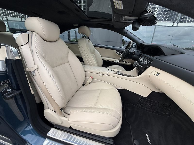 Mercedes-Benz CL (2010) 500 4MATIC - fotka 38 z 44
