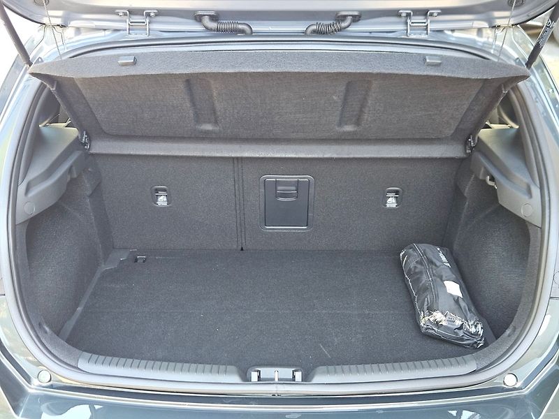 Hyundai i30 1,0 T-GDi 84kW, Style, 1.maj. - fotka 34 z 34