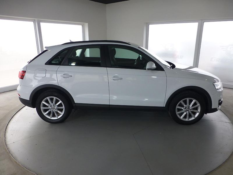 Audi Q3 (2012) 2,0TSI-125KW*NAVI**PANORAM*4X4 - fotka 5 z 28