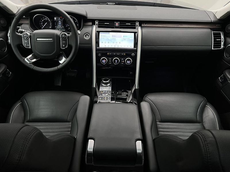 Land Rover Discovery 3.0 TDV6 HSE AWD 7MÍST AUT  - fotka 2 z 52