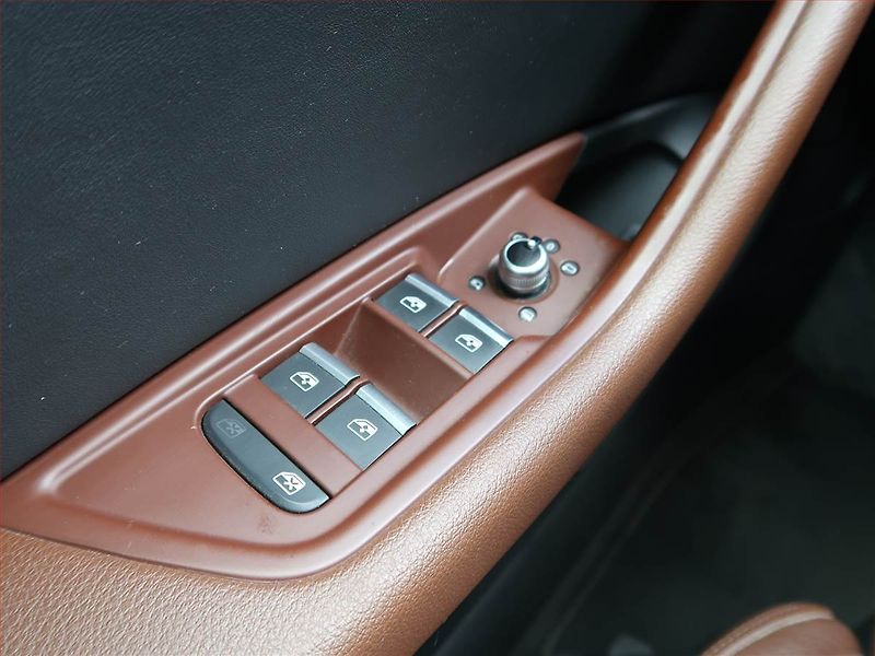 Audi A4 Allroad (2017) 2.0 TDI, 4X4, Automat, Kůže - fotka 19 z 19