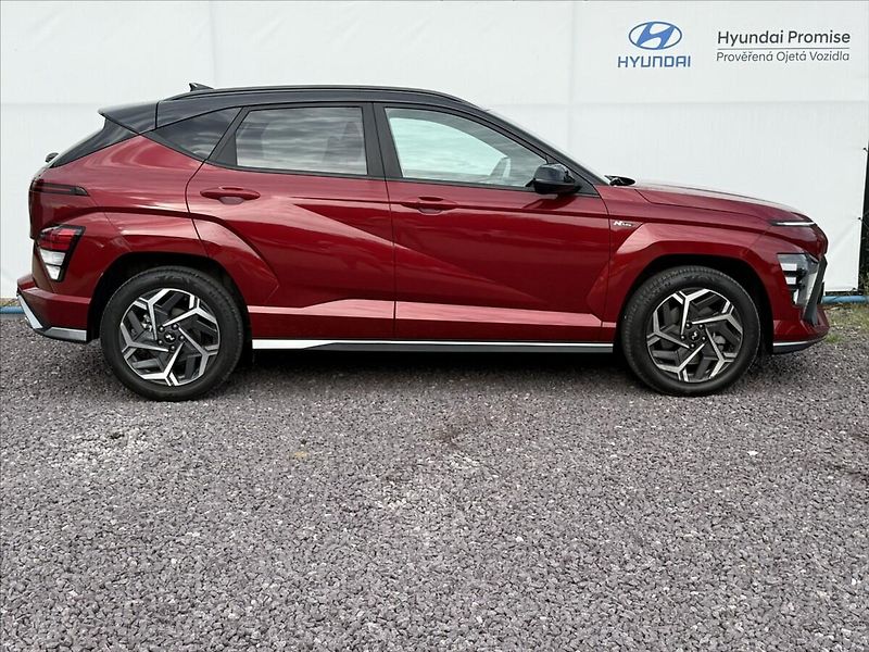 Hyundai Kona 1,6 T-GDI 125kW DCT N-Line 4WD - fotka 20 z 22