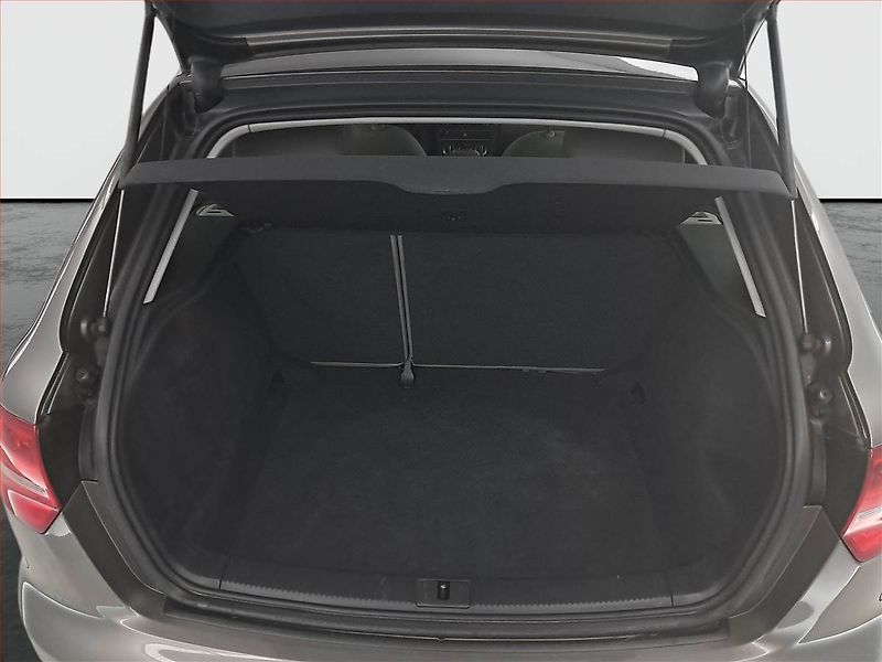 Audi A3 (2011) 1.6 TDI, Serv.kniha, Tempomat - fotka 13 z 17