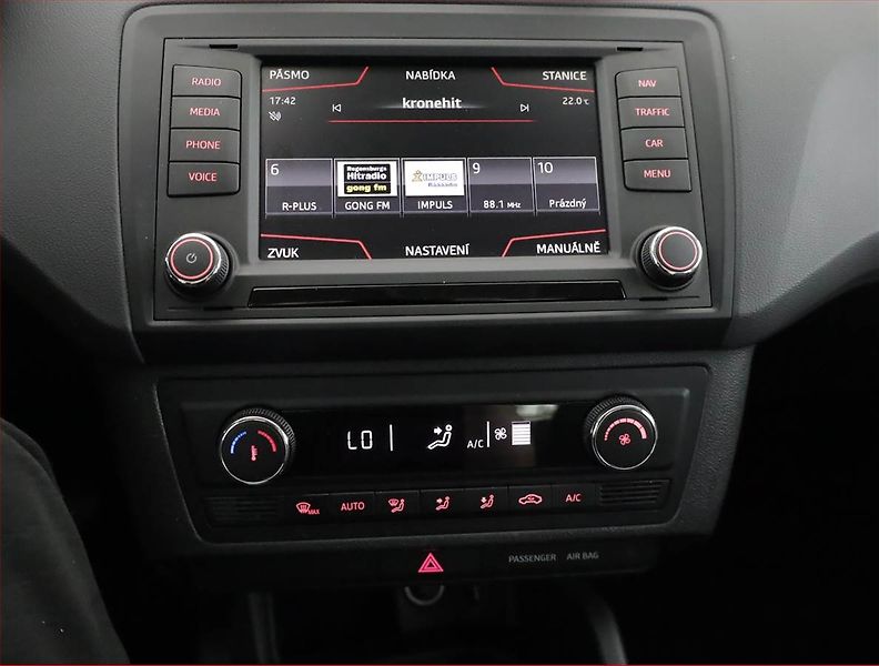 Seat Ibiza (2015) 1.4 TDI, Navi, Park. senzory - fotka 10 z 17