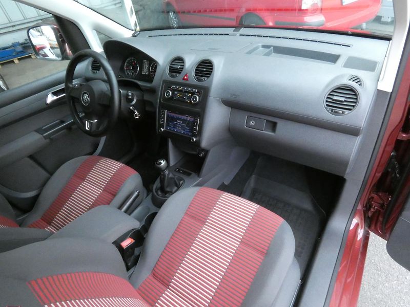 Volkswagen Caddy (2011) 1,6 l LPG - fotka 22 z 30