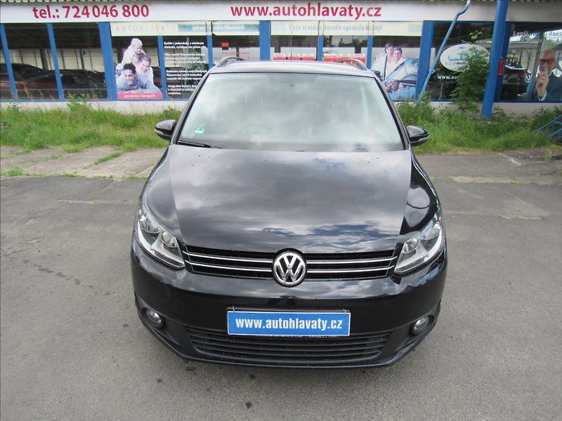 Volkswagen Touran 2,0 TDI 103kW DSG - fotka 2 z 26