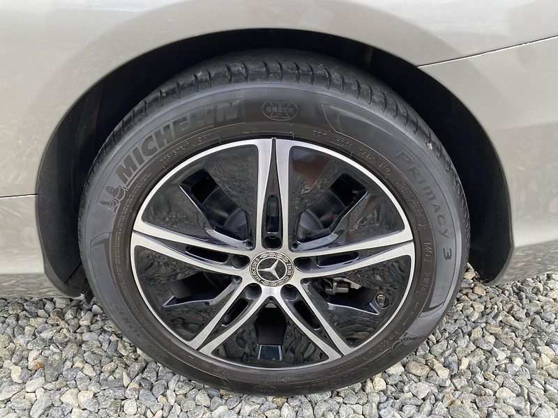 Mercedes-Benz Třídy C C 400 COUPE 4MATIC 51.000KM - fotka 33 z 149