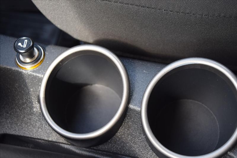 Toyota Verso 1,6 i 97KW NÍZKÉ KM 2XKOLA - fotka 45 z 48
