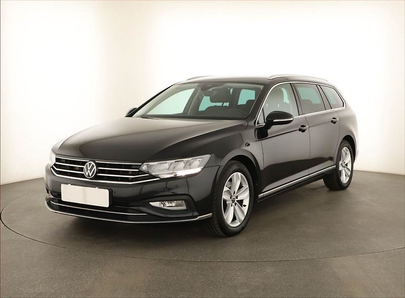 Volkswagen Passat (2021) Elegance 2.0 TDI - fotka 2 z 18