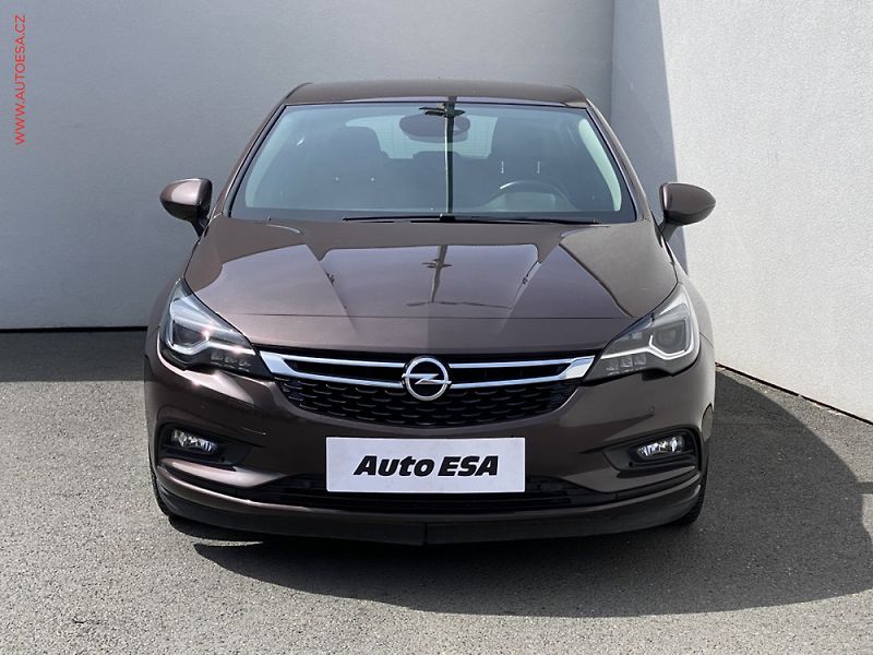 Opel Astra (2015) 1.4 Turbo, Innovation, LED - fotka 2 z 3