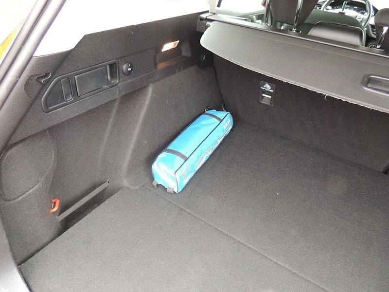 Ford Focus (2019) Combi 1.0i,92kw,ČR,1.majitel - fotka 46 z 49