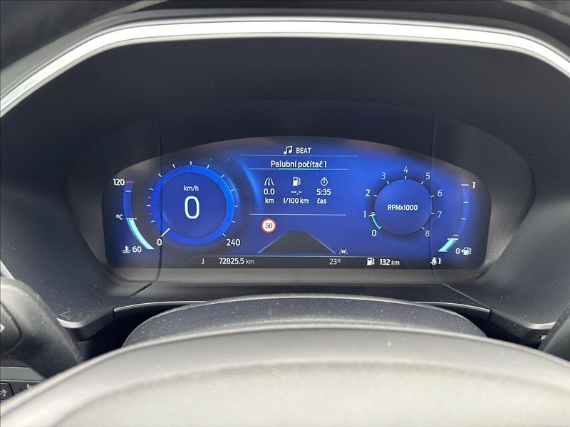Ford Kuga 1,5 EcoBoost 110kW Titanium - fotka 27 z 39