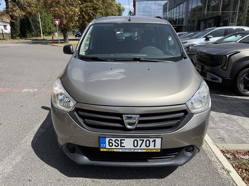 Dacia Lodgy 1.6i - fotka 2 z 10