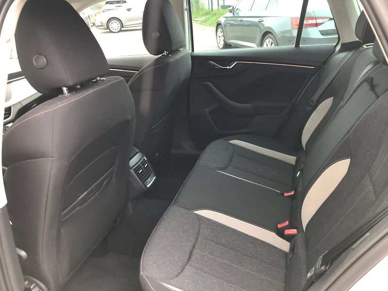 Škoda Kamiq (2025) TOP SELEC TSI 85/1.0 M6F - fotka 14 z 28