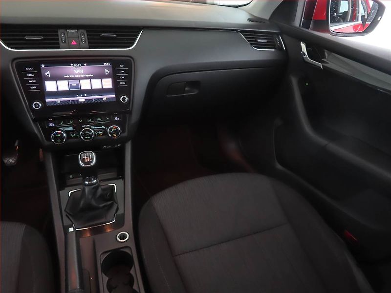 Škoda Octavia (2017) Style 2.0 TDI, Navi, Tempomat - fotka 8 z 15