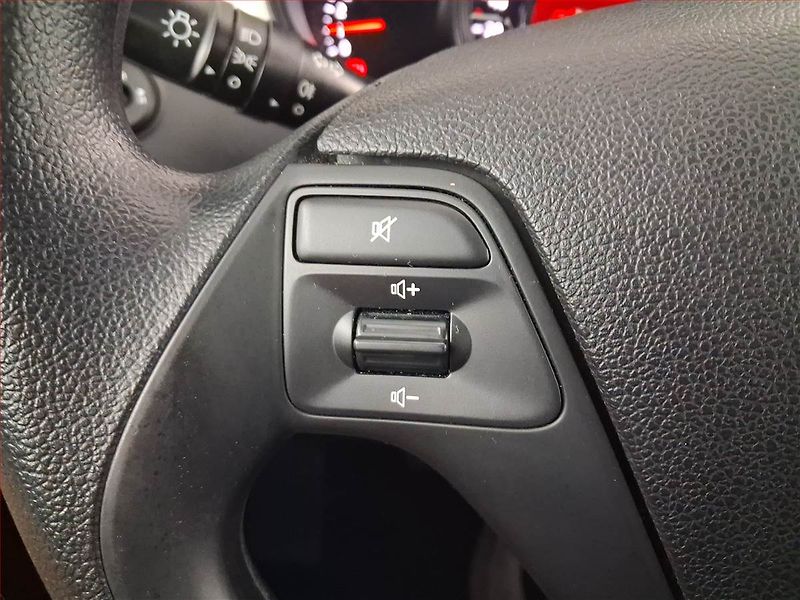 Kia Ceed (2015) 1.4 CVVT, Serv.kniha - fotka 15 z 17