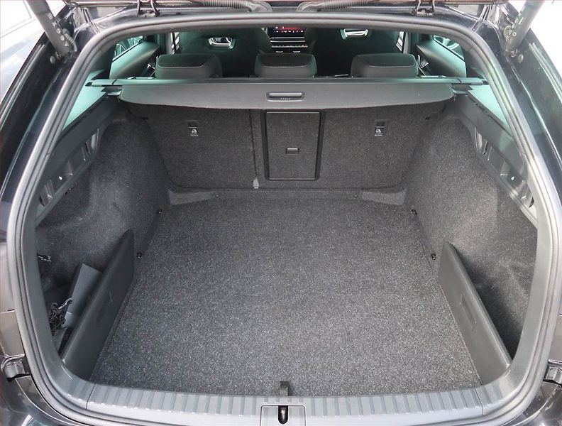 Škoda Octavia (2023) 2.0 TDI - fotka 14 z 26