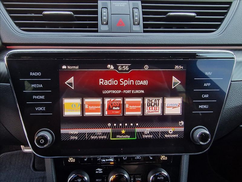 Škoda Superb 2.0TDI 147kW 4x4 DSG Sportline - fotka 29 z 50