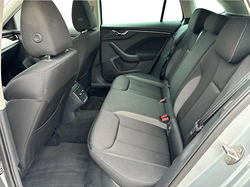 Škoda Scala 1,0TSi 81kW AMBITION PLUS - fotka 12 z 21