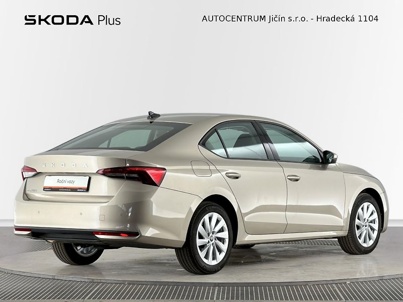 Škoda Octavia (2025) 2.0TDI 85kW Selection - fotka 2 z 27