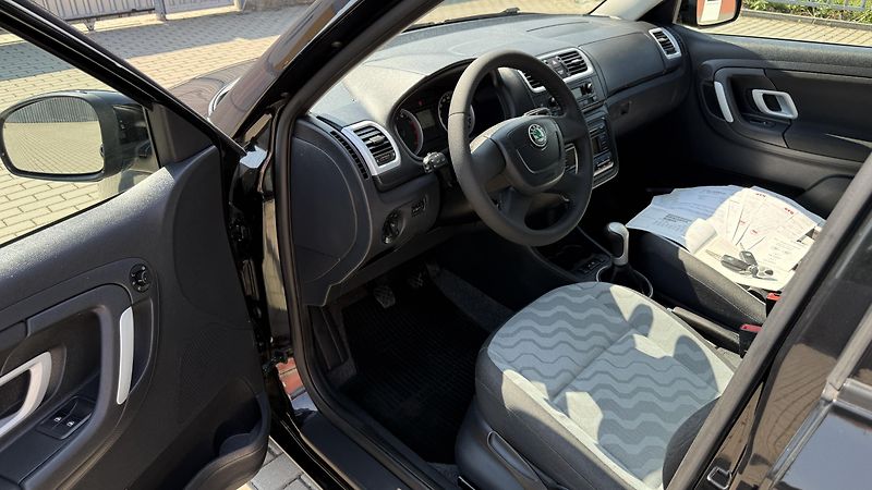 Škoda Fabia (2010) 1.4 16V*63kW*STYLE-EDITION*TOP - fotka 12 z 25