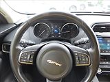 Jaguar F-Pace 2,0 20D 132KW,PURE AWD,DPH,ČR - náhled 22