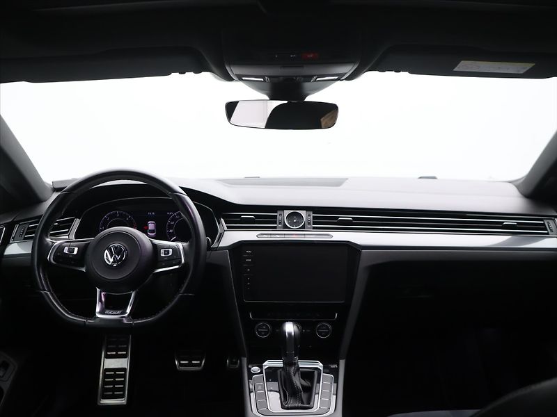 Volkswagen Arteon 2,0 TDi DSG R-line Pano - fotka 20 z 28