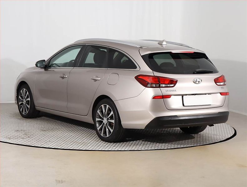 Hyundai i30 (2020) 1.4 T-GDI, Serv.kniha, Kůže - fotka 4 z 22