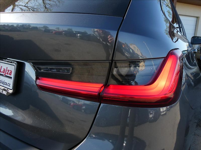 BMW Řada 3 2,0 320D xDrive,M-paket,1.maj. - fotka 12 z 52