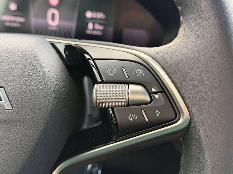 Škoda Fabia Selection 1,0 TSI 70 kW 5° MP - fotka 24 z 35