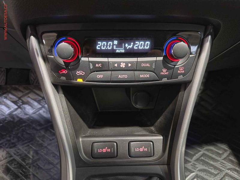 Suzuki SX4 (2015) 1.6VVT 4x4, 1.maj,ČR, AC - fotka 17 z 21