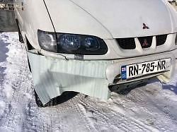 Tohle je auto, co jezdí do střediska vždy jako první. Auto vlekařů také dost často zasahuje ve chvíli, kdy někdo zablokuje jednou příjezdovou cestu, což se stává poměrně často.