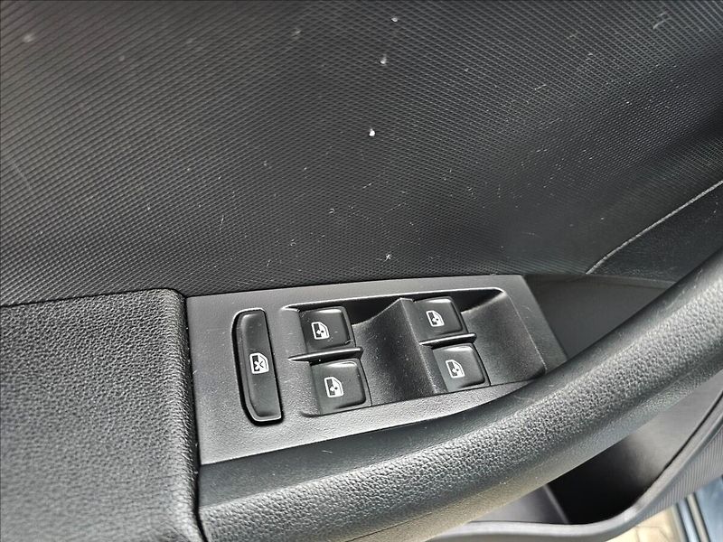 Škoda Rapid 1,2 TSi 66KW Joy DIG.KLIMA STK - fotka 14 z 46