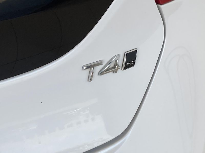 Volvo V40 CROSS COUNTRY T4  - REZERVACE - fotka 10 z 43
