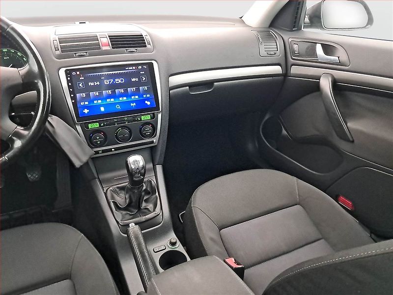 Škoda Octavia (2007) Elegance 2.0 TDI, nová STK - fotka 8 z 15