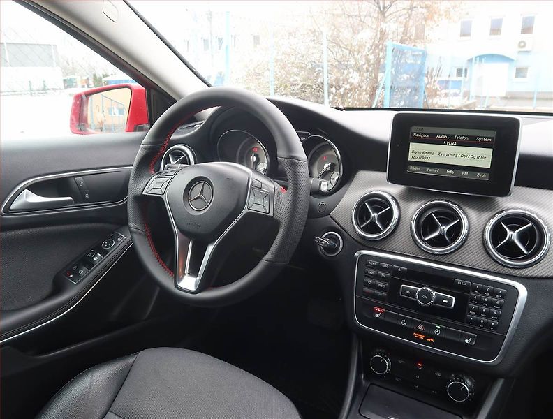 Mercedes-Benz GLA (2015) Progressive 180 CDI - fotka 7 z 18