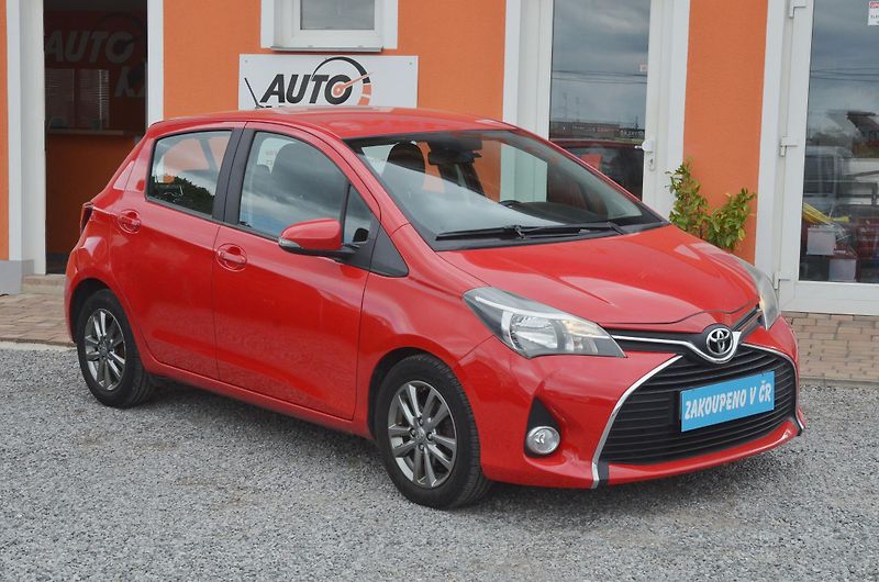 Toyota Yaris (2015) // REZERVOVÁNO //  - fotka 1 z 31
