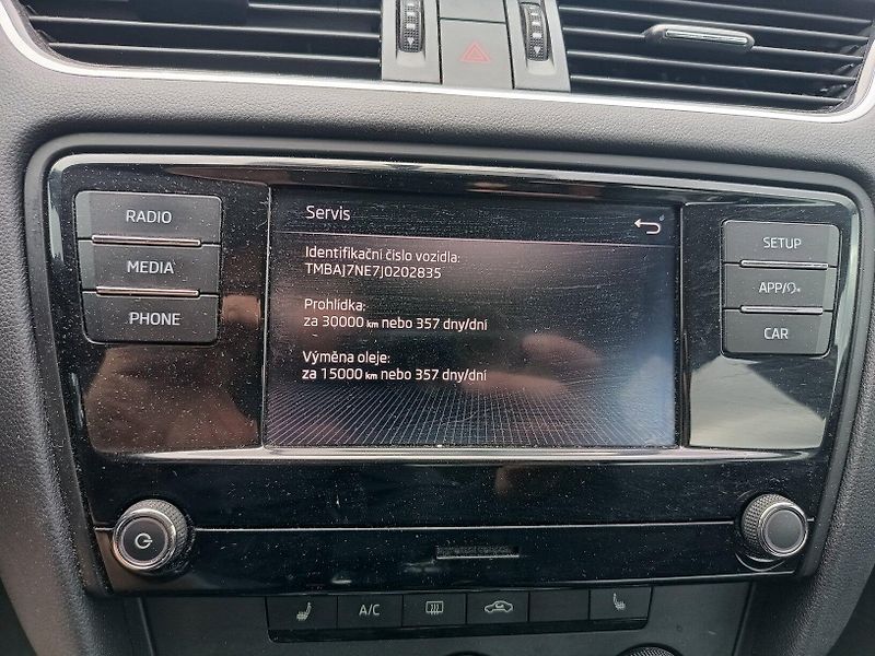 Škoda Octavia III 2.0 TDI - fotka 37 z 42