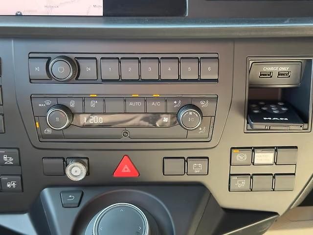 MAN TGX (2022) 33.640 BL 6x4 hydraulika - fotka 19 z 27