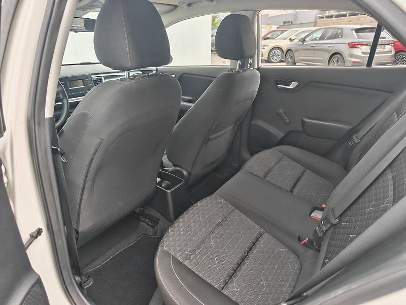Kia Rio Comfort 1,25 CVVT - fotka 7 z 22