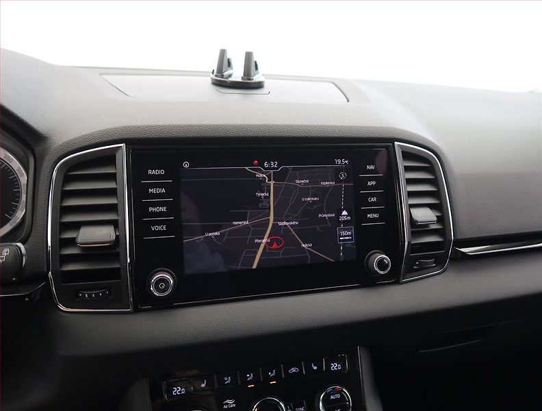 Škoda Karoq (2018) Ambition Plus 1.0 TSI - fotka 15 z 23