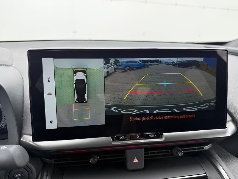 Toyota C-HR 2,0 HEV e-CVT GR Sport - fotka 21 z 30