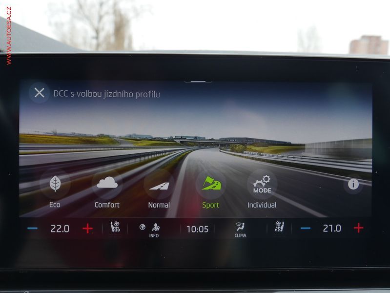 Škoda Octavia (2020) 2.0 TDi, Style, DSG, LED - fotka 18 z 29