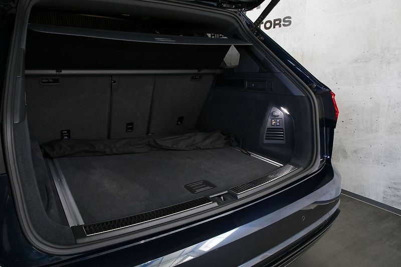 Volkswagen Touareg 3.0TDI 210kW R-Line Edition 20 - fotka 44 z 46