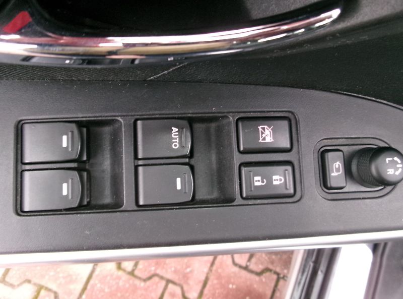 Suzuki SX4 S-Cross (2014) 1,6i AC TEMP VÝHŘEV TAŽNÉ - fotka 25 z 30